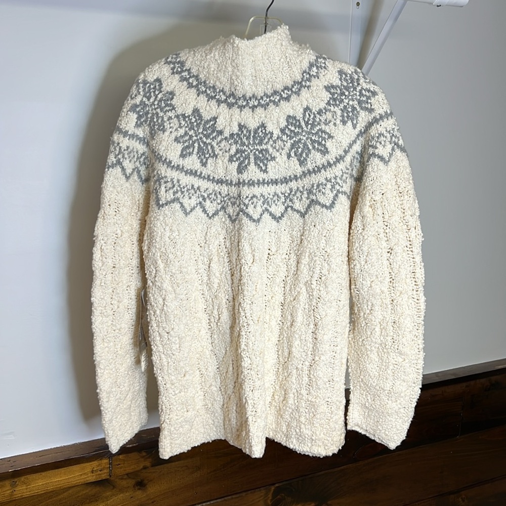 Vintage Deadstock Jones NY Hand Knit Cozy White and Gray Turtleneck Sweater- M - Picture 2 of 6
